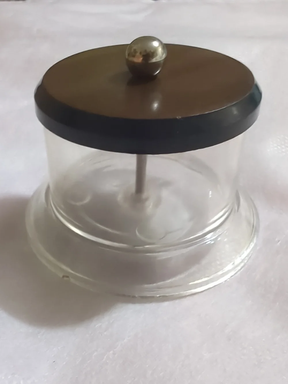 POSTAGE STAMP HOLDER FOR ROLL OF POSTAGE STAMPS NEW